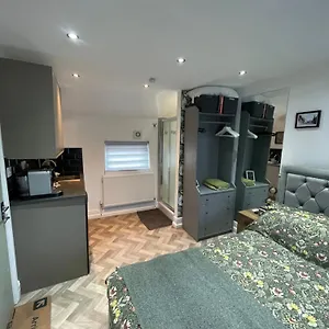 The Airpad Apartment